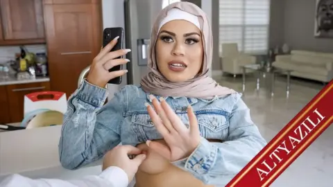 Yalnızlık Çeken Yakın Arkadaşına Doğum Gününde Bizzat Hediyesini Çakıyor
